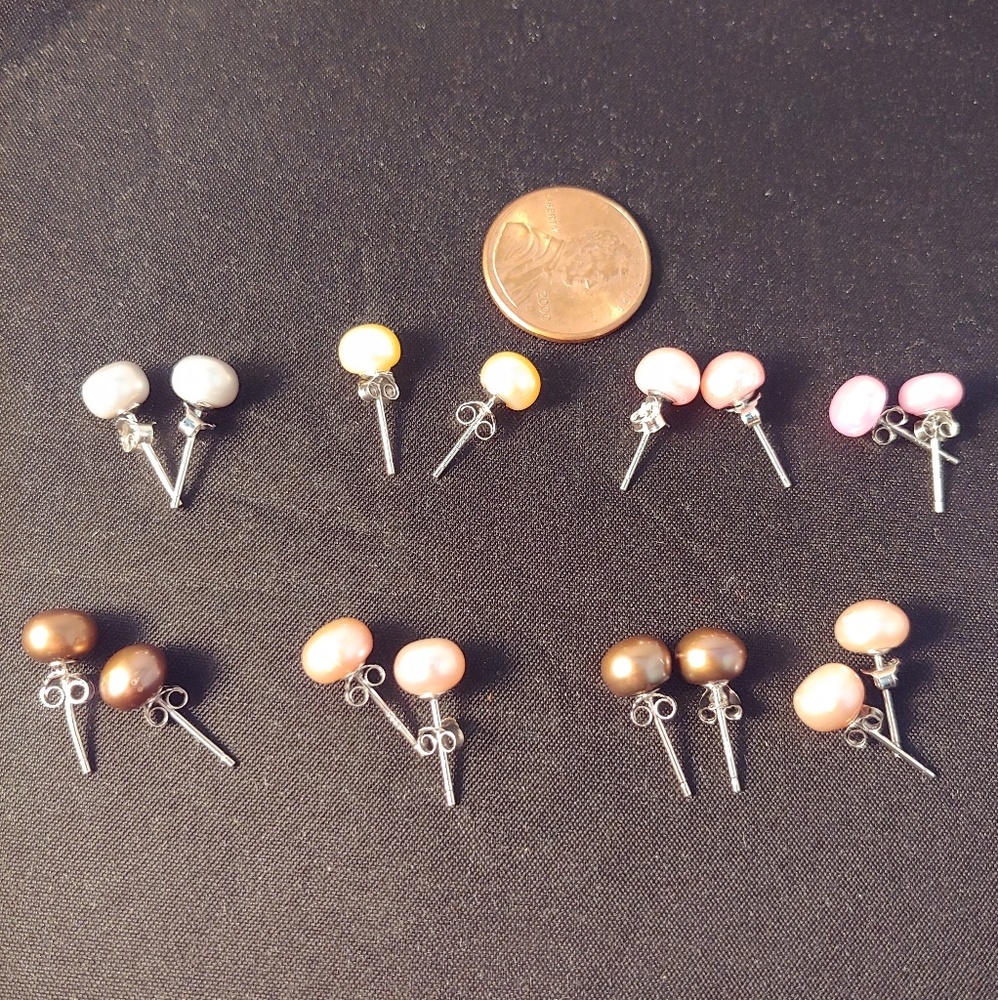 8 PR. Genuine Mother-of-Pearl earrings
